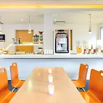 Ibis Budget Отель 3*